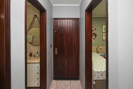 Casa à venda com 400m², 3 quartos e 2 vagasCorredor dos Quartos