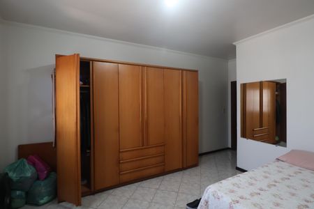 Casa à venda com 345m², 4 quartos e 5 vagasQuarto 1