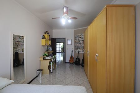 Casa à venda com 345m², 4 quartos e 5 vagasQuarto 3