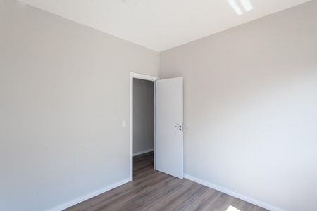 Quarto 2 de casa à venda com 4 quartos, 255m² em Heliópolis, Belo Horizonte