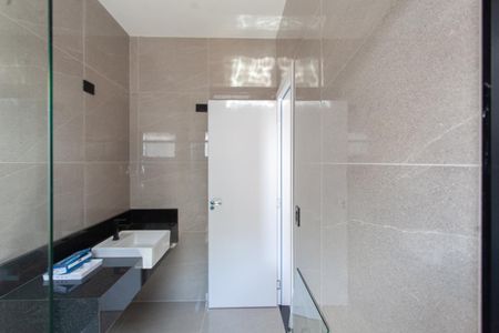 Casa à venda com 261m², 4 quartos e 2 vagasBanheiro da Suíte