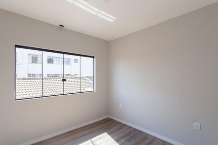 Casa à venda com 261m², 4 quartos e 2 vagasQuarto 2