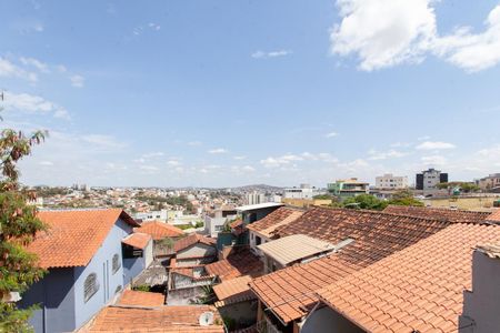 Casa à venda com 261m², 4 quartos e 2 vagasVista