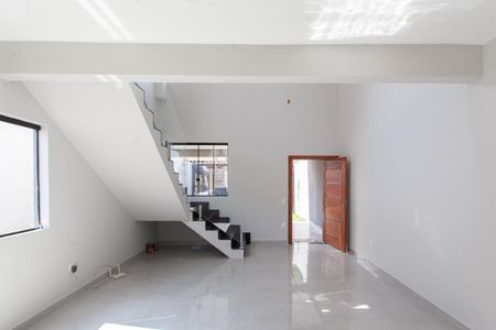 Casa à venda com 261m², 4 quartos e 2 vagasSala