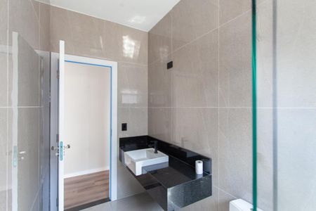 Casa à venda com 261m², 4 quartos e 2 vagasBanheiro Social 1