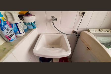 Apartamento à venda com 64m², 2 quartos e 1 vagaÁrea de Serviço