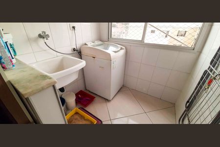 Apartamento à venda com 64m², 2 quartos e 1 vagaÁrea de Serviço