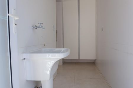 Casa de condomínio à venda com 170m², 3 quartos e 3 vagasÁrea de Serviço