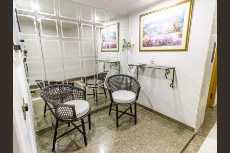 Apartamento à venda com 80m², 2 quartos e sem vagaÁrea comum