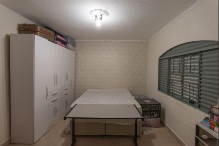 Casa à venda com 165m², 3 quartos e 5 vagasSuíte 2