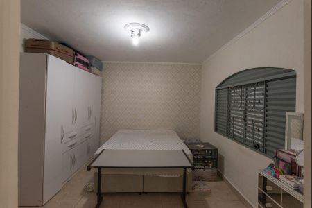 Casa à venda com 165m², 3 quartos e 5 vagasSuíte 2