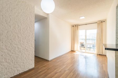 Sala de apartamento à venda com 2 quartos, 68m² em Jardim Tupanci, Barueri