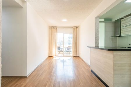 Sala de apartamento à venda com 2 quartos, 68m² em Jardim Tupanci, Barueri
