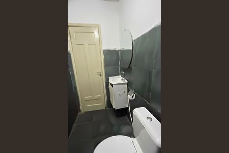 Banheiro de casa para alugar com 1 quarto, 45m² em Vila Nova, Mesquita