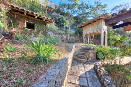 Casa de condomínio para alugar com 326m², 3 quartos e 3 vagasQuintal