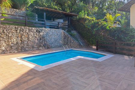 Casa de condomínio para alugar com 326m², 3 quartos e 3 vagasQuintal