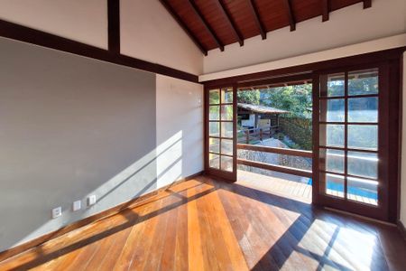 Casa de condomínio para alugar com 326m², 3 quartos e 3 vagasSuíte 1