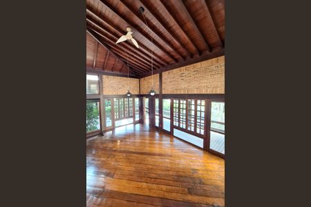 Casa de condomínio para alugar com 326m², 3 quartos e 3 vagasSala 1