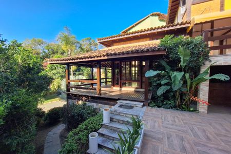 Casa de condomínio para alugar com 326m², 3 quartos e 3 vagasQuintal