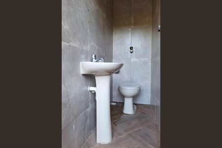 Casa de condomínio para alugar com 326m², 3 quartos e 3 vagaslavabo 2