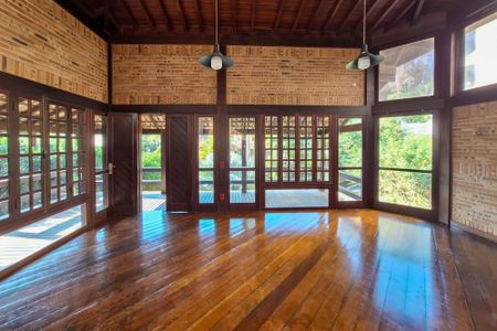 Casa de condomínio para alugar com 326m², 3 quartos e 3 vagasSala 1