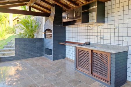 Casa de condomínio para alugar com 326m², 3 quartos e 3 vagasQuintal