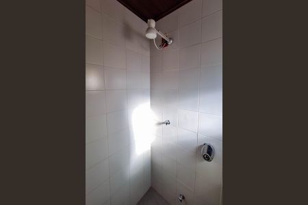 Casa de condomínio para alugar com 326m², 3 quartos e 3 vagasBanheiro de serviço