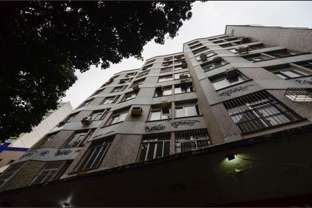 Apartamento à venda com 72m², 2 quartos e 1 vagaFachada