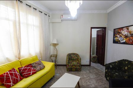 Apartamento à venda com 72m², 2 quartos e 1 vagaSala