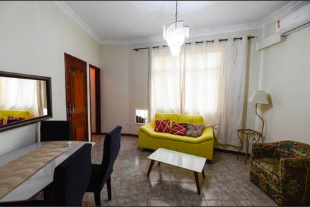 Apartamento à venda com 72m², 2 quartos e 1 vagaSala