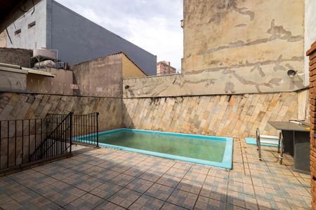 Casa para alugar com 200m², 4 quartos e 3 vagasÁrea comum - Piscina