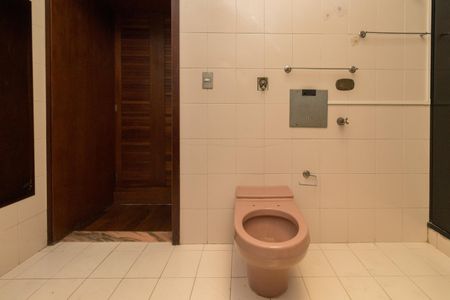 Casa para alugar com 200m², 4 quartos e 3 vagasBanheiro da Suíte