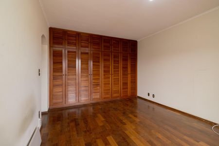 Casa para alugar com 200m², 4 quartos e 3 vagasSuíte