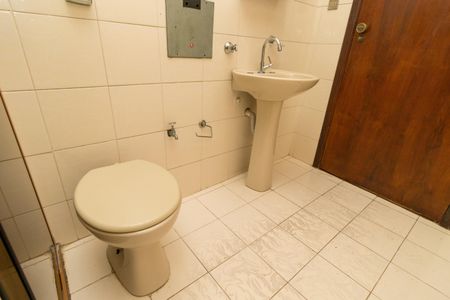 Casa para alugar com 200m², 4 quartos e 3 vagasBanheiro Social