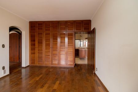 Casa para alugar com 200m², 4 quartos e 3 vagasSuíte