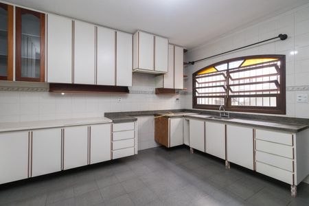Casa para alugar com 200m², 4 quartos e 3 vagasCozinha