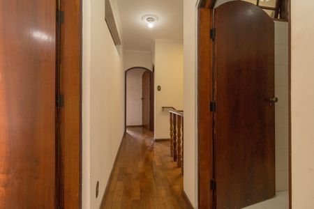 Casa para alugar com 200m², 4 quartos e 3 vagasCorredor 