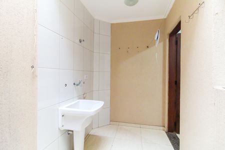 Casa de condomínio à venda com 57m², 2 quartos e 1 vagaÁrea de Serviço