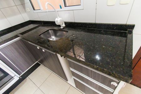 Casa de condomínio à venda com 57m², 2 quartos e 1 vagaCozinha