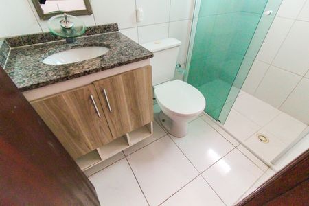 Casa de condomínio à venda com 57m², 2 quartos e 1 vagaBanheiro da Suíte 1