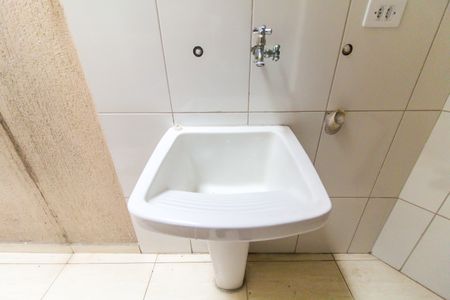 Casa de condomínio à venda com 57m², 2 quartos e 1 vagaÁrea de Serviço