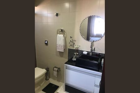 Apartamento à venda com 110m², 3 quartos e 1 vagaBanheiro da Suíte