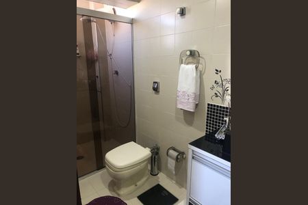 Apartamento à venda com 110m², 3 quartos e 1 vagaBanheiro da Suíte