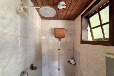 Casa à venda com 200m², 3 quartos e 2 vagas Casa à venda com 200m², 3 quartos e 2 vagasBanheiro de serviço