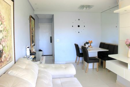 Apartamento à venda com 68m², 3 quartos e 1 vagaSala