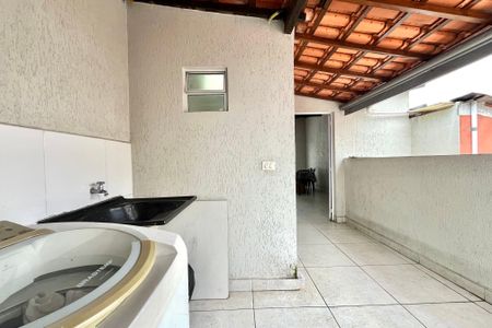 Casa à venda com 150m², 3 quartos e 1 vagaÁrea de Serviço