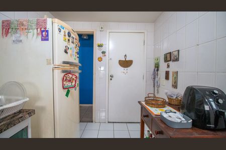 Apartamento à venda com 74m², 2 quartos e 1 vaga Apartamento à venda com 74m², 2 quartos e 1 vagaCozinha