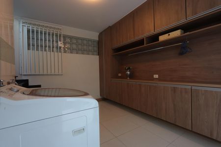 Casa para alugar com 360m², 3 quartos e sem vagaLavanderia