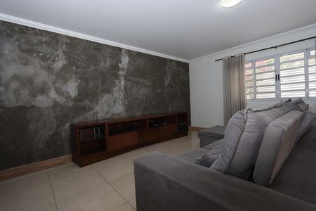 Sala de casa para alugar com 3 quartos, 360m² em Parque Colonial, São Paulo