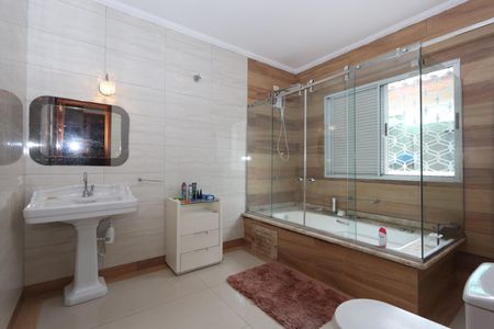 Casa para alugar com 360m², 3 quartos e sem vagaBanheiro da Suíte 